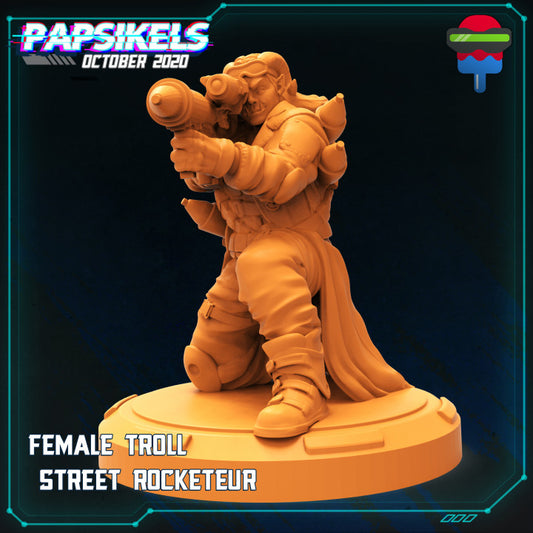 Female Troll Street Rocketeur