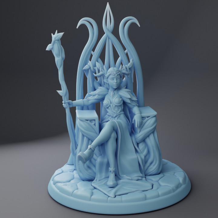 Wood Elf Queen (Medium) - Tabletop Figure for Dungeons & Dragons, DnD, Pathfinder RPGs, TTRPG