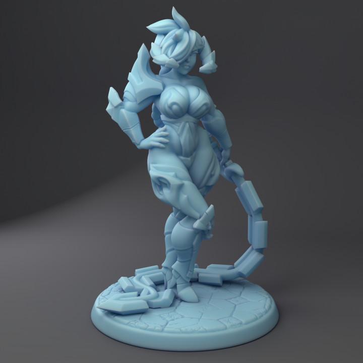 Waverendor - Dragon Goddess 'Evil form' (Medium) - Tabletop Figure for Dungeons & Dragons, DnD, Pathfinder RPGs, TTRPG