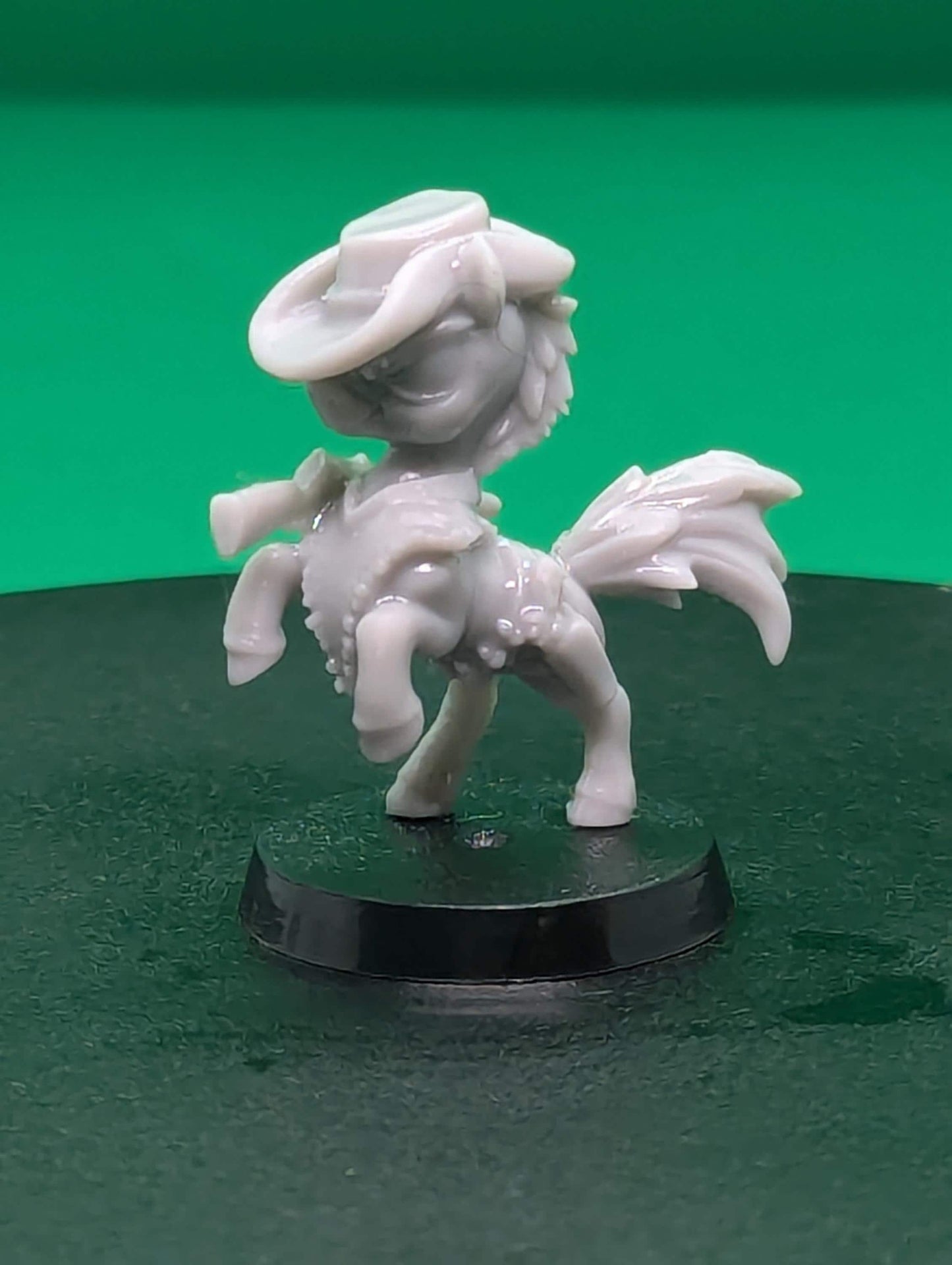 Gunslinger Pony (Medium) - Tabletop Figure for Dungeons & Dragons, DnD, Pathfinder RPGs, TTRPG