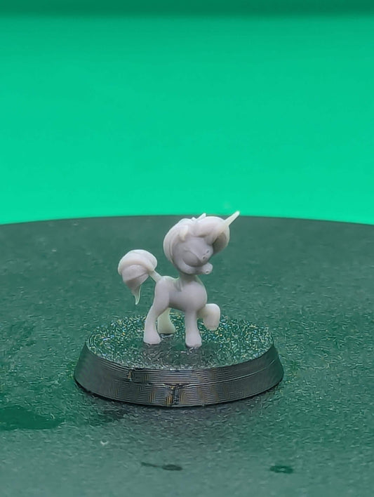 Baby Unicorn (Tiny) - Tabletop Figure for Dungeons & Dragons, DnD, Pathfinder RPGs, TTRPG