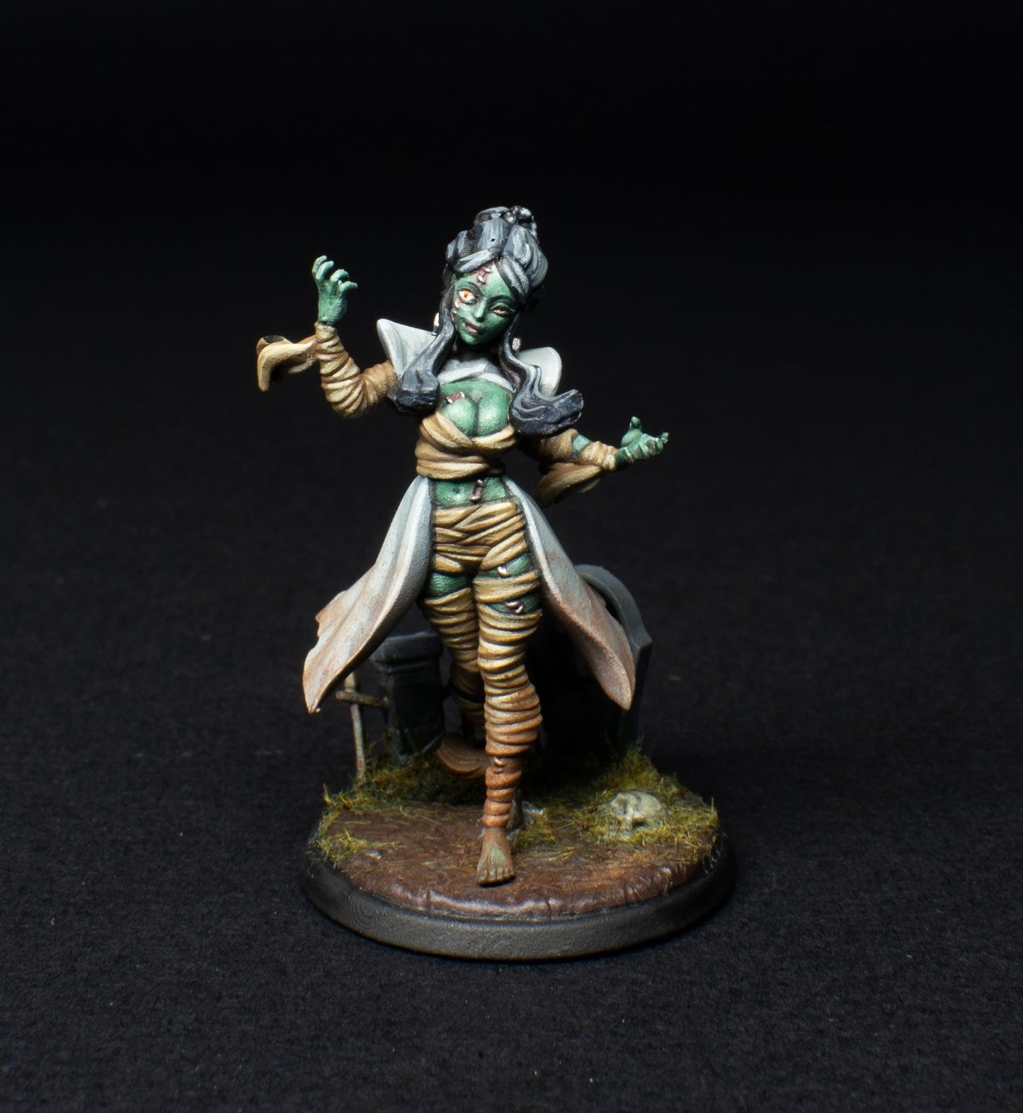 Bride Of Frankie (Medium) - Tabletop Figure for Dungeons & Dragons, DnD, Pathfinder RPGs, TTRPG