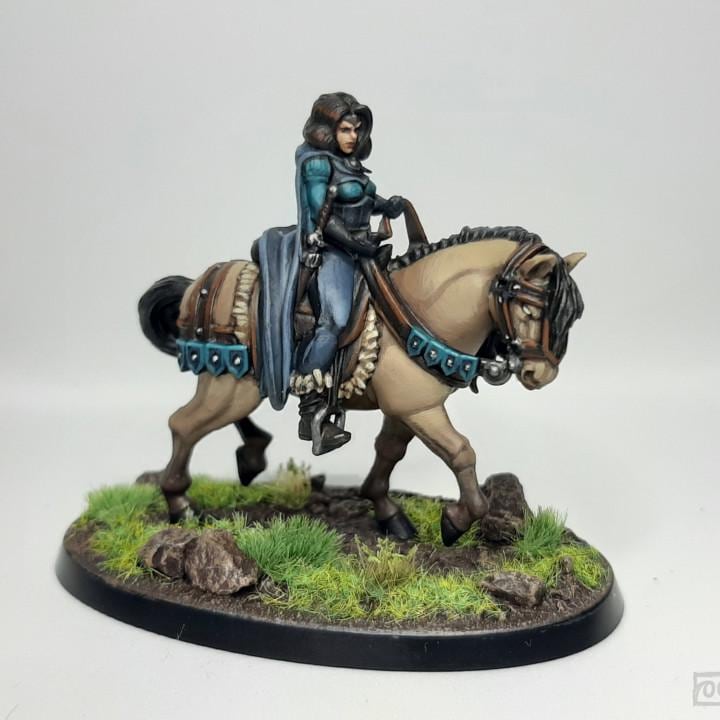 Victoria, the Beast Hunter (Large) - Tabletop Figure for Dungeons & Dragons, DnD, Pathfinder RPGs, TTRPG