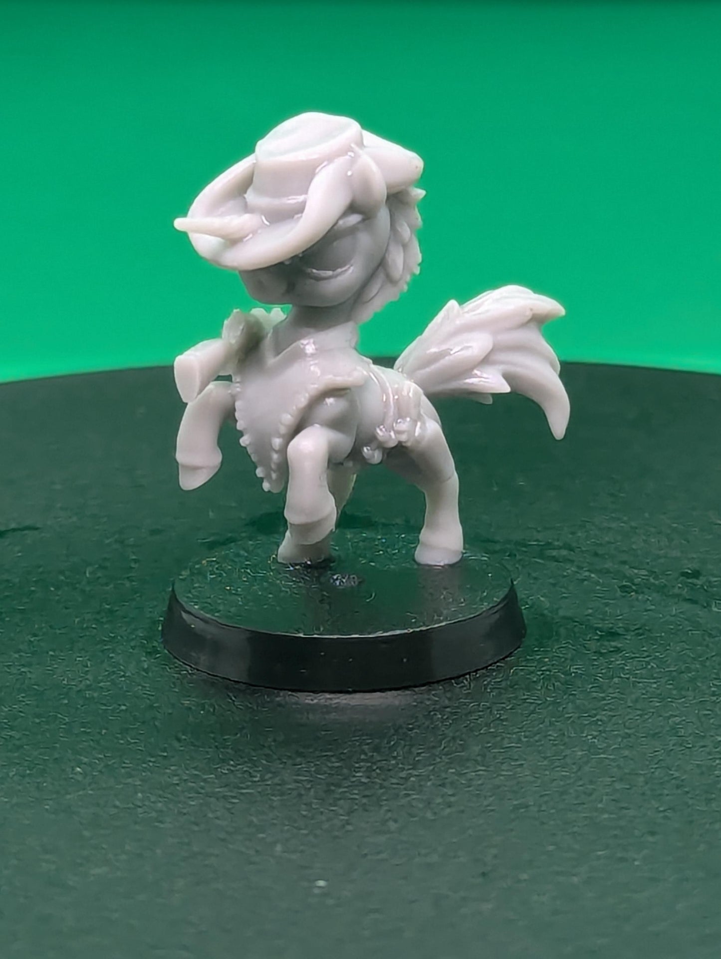 Gunslinger Unicorn (Medium) - Tabletop Figure for Dungeons & Dragons, DnD, Pathfinder RPGs, TTRPG