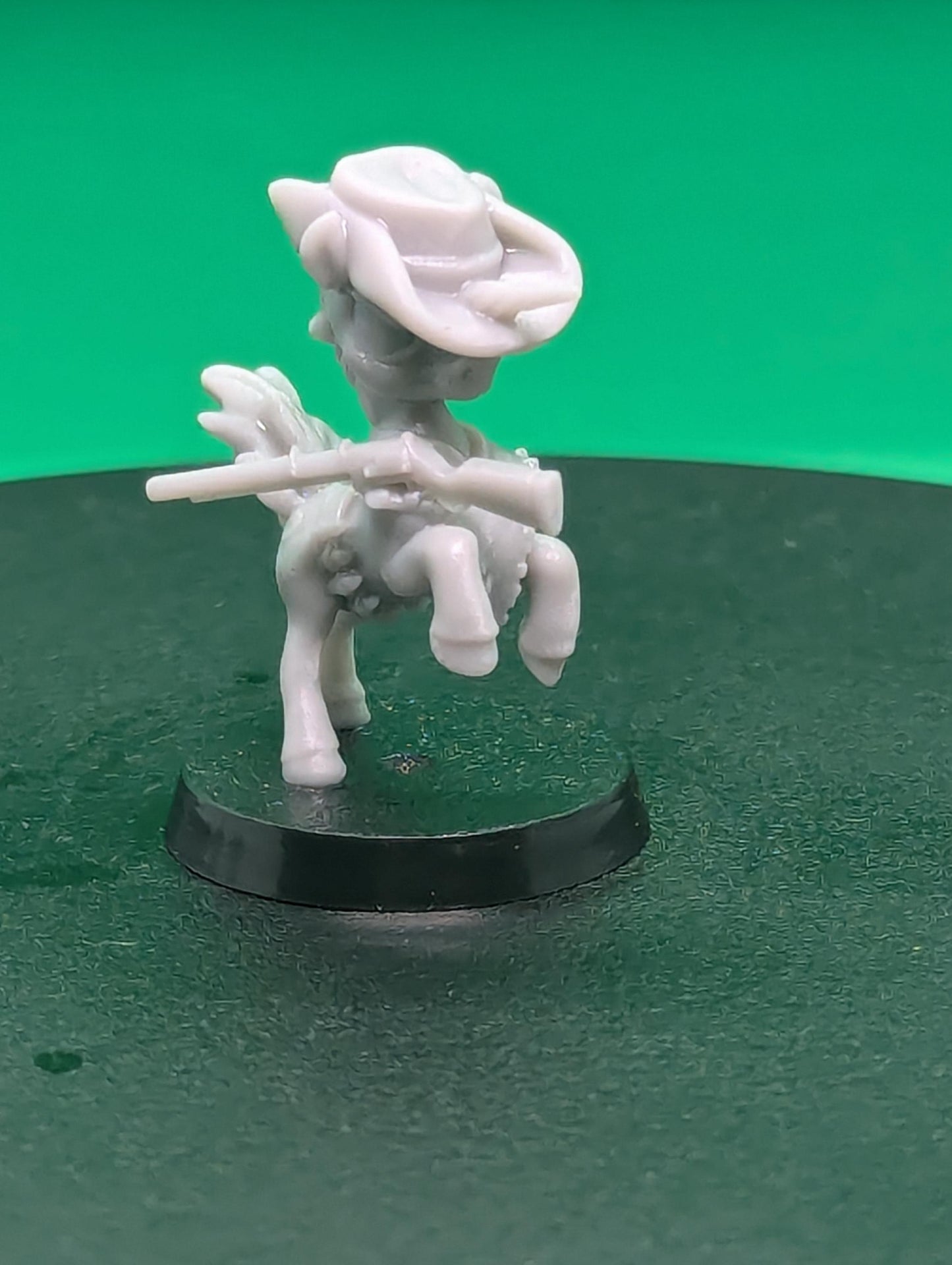 Gunslinger Unicorn (Medium) - Tabletop Figure for Dungeons & Dragons, DnD, Pathfinder RPGs, TTRPG