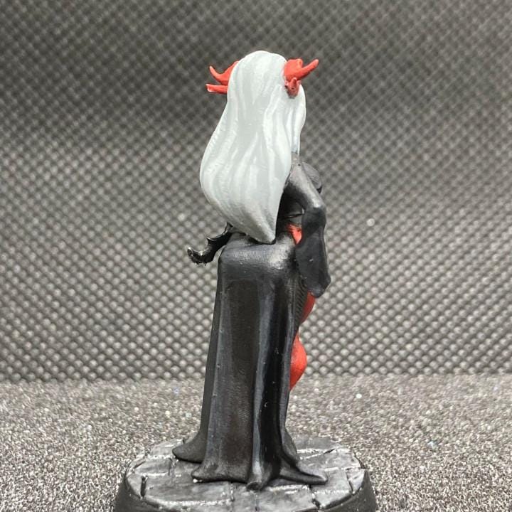 Dragon Mistress Of The Night (Medium) - Tabletop Figure for Dungeons & Dragons, DnD, Pathfinder RPGs, TTRPG