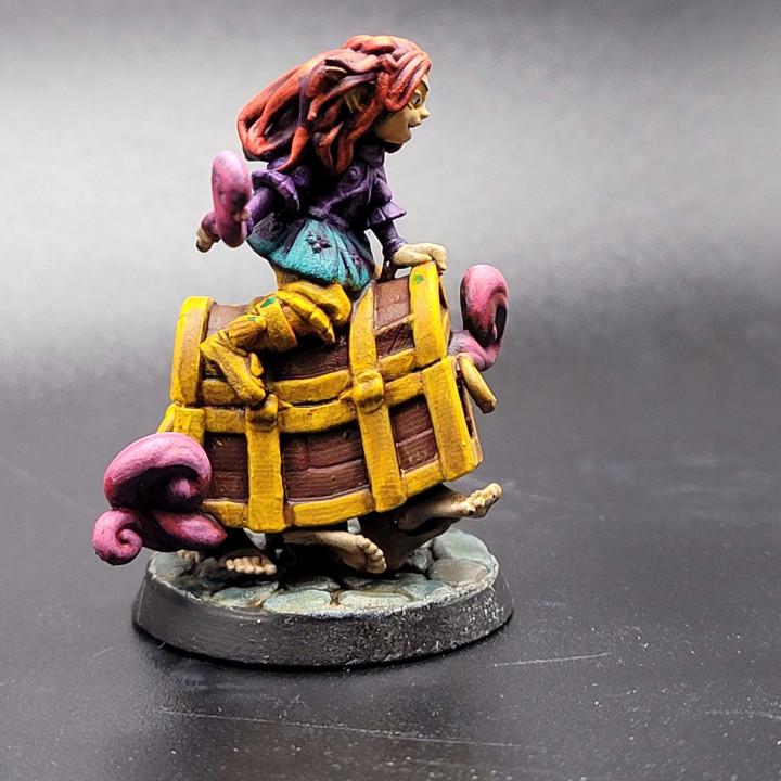 Quart, the Goblin/Gnome Transmutation Wizard (Medium) - Tabletop Figure for Dungeons & Dragons, DnD, Pathfinder RPGs, TTRPG