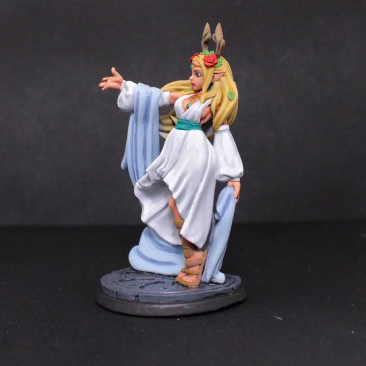 Dragon Goddess (Medium) - Tabletop Figure for Dungeons & Dragons, DnD, Pathfinder RPGs, TTRPG