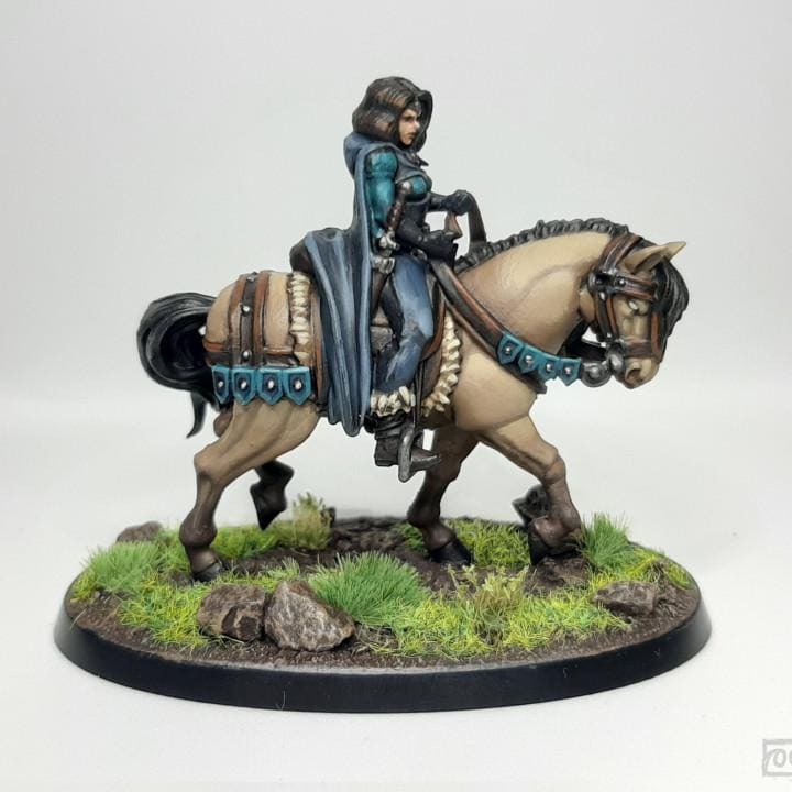 Victoria, the Beast Hunter (Large) - Tabletop Figure for Dungeons & Dragons, DnD, Pathfinder RPGs, TTRPG