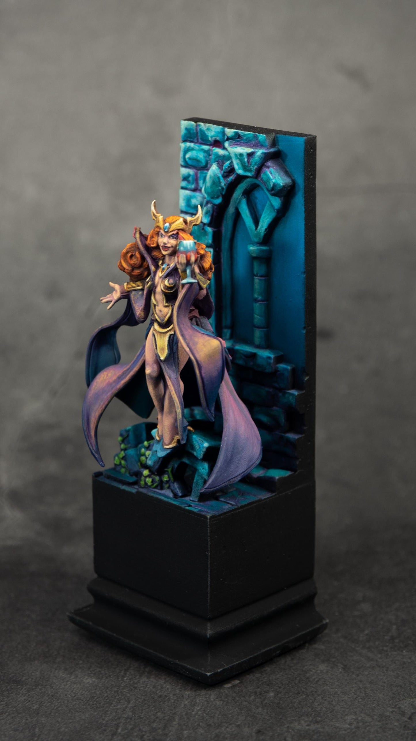 Vampire Sorceress (Medium) - Tabletop Figure for Dungeons & Dragons, DnD, Pathfinder RPGs, TTRPG